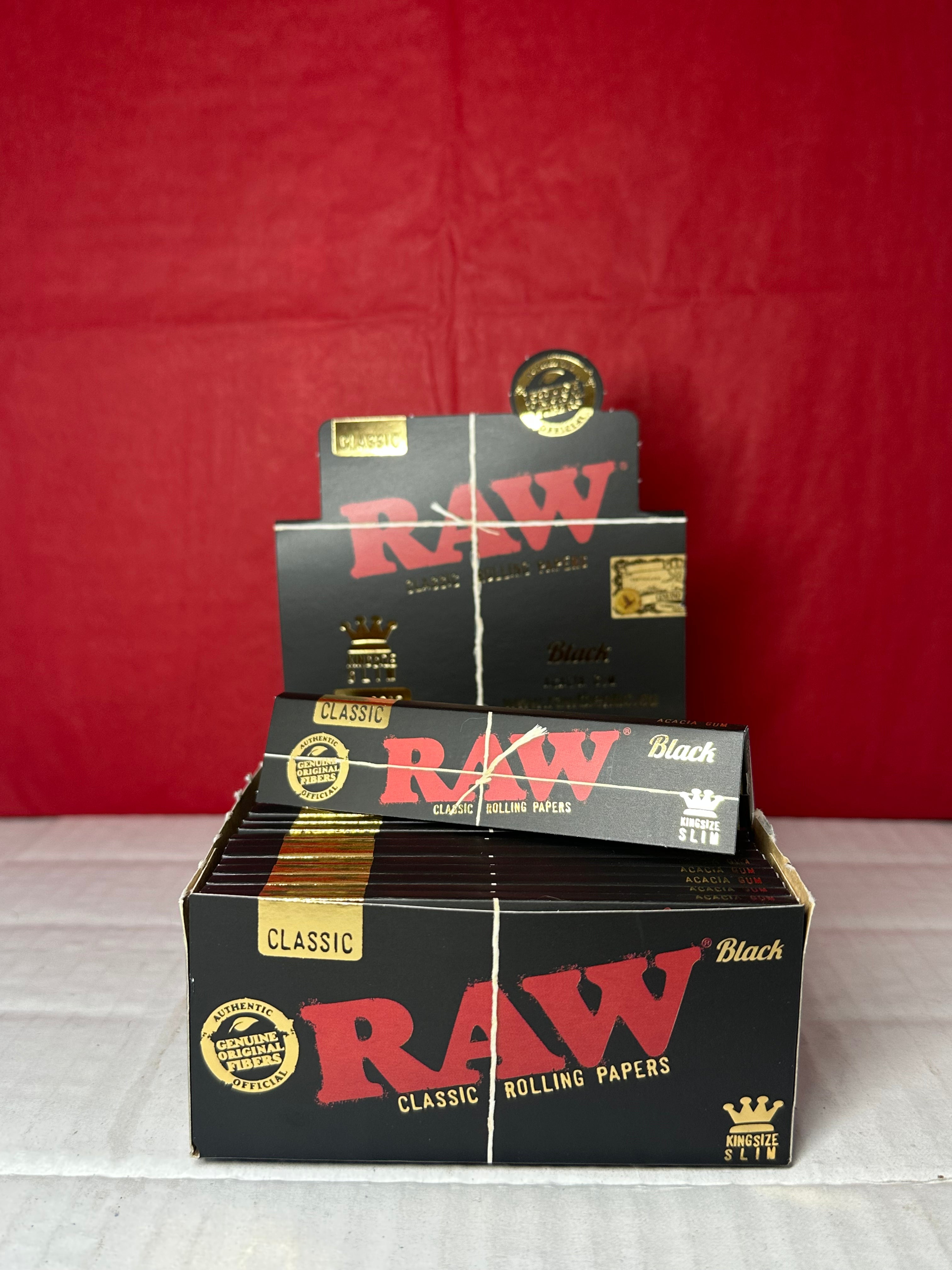 RAW black classic rolling papers